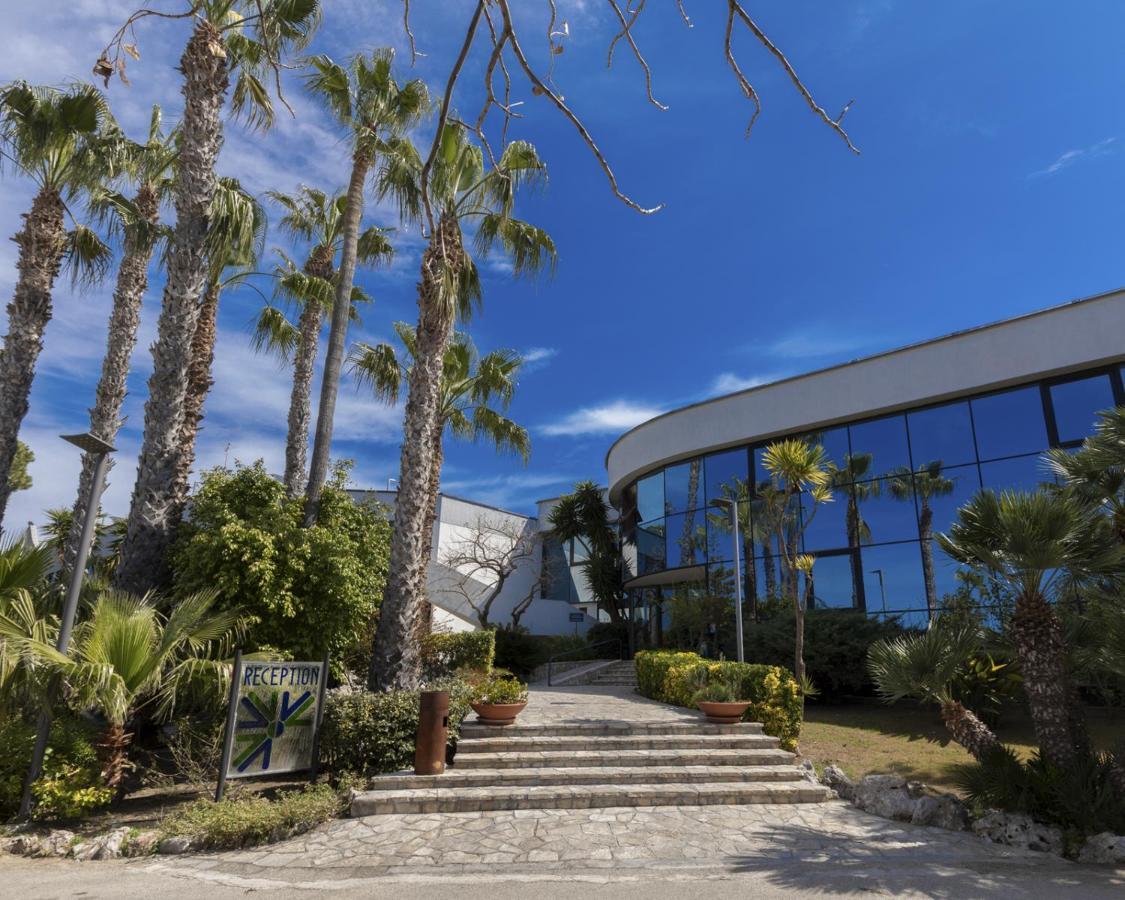 Tursport Aparthotel Taranto Exterior foto