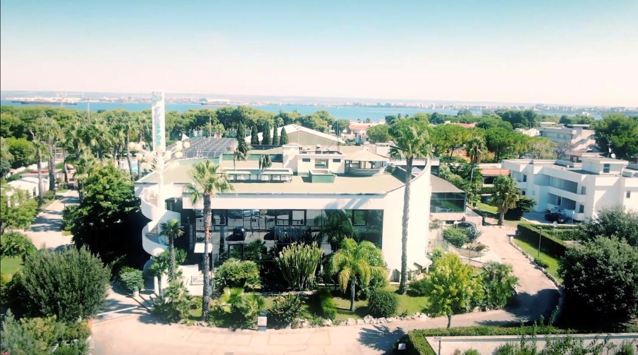 Tursport Aparthotel Taranto Exterior foto