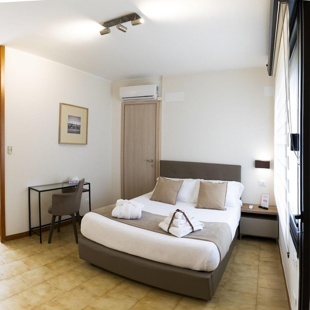Tursport Aparthotel Taranto Exterior foto